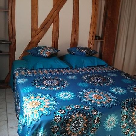 Chambre D'Hotes Des P'Tits Bonheurs Dosches 외부 사진
